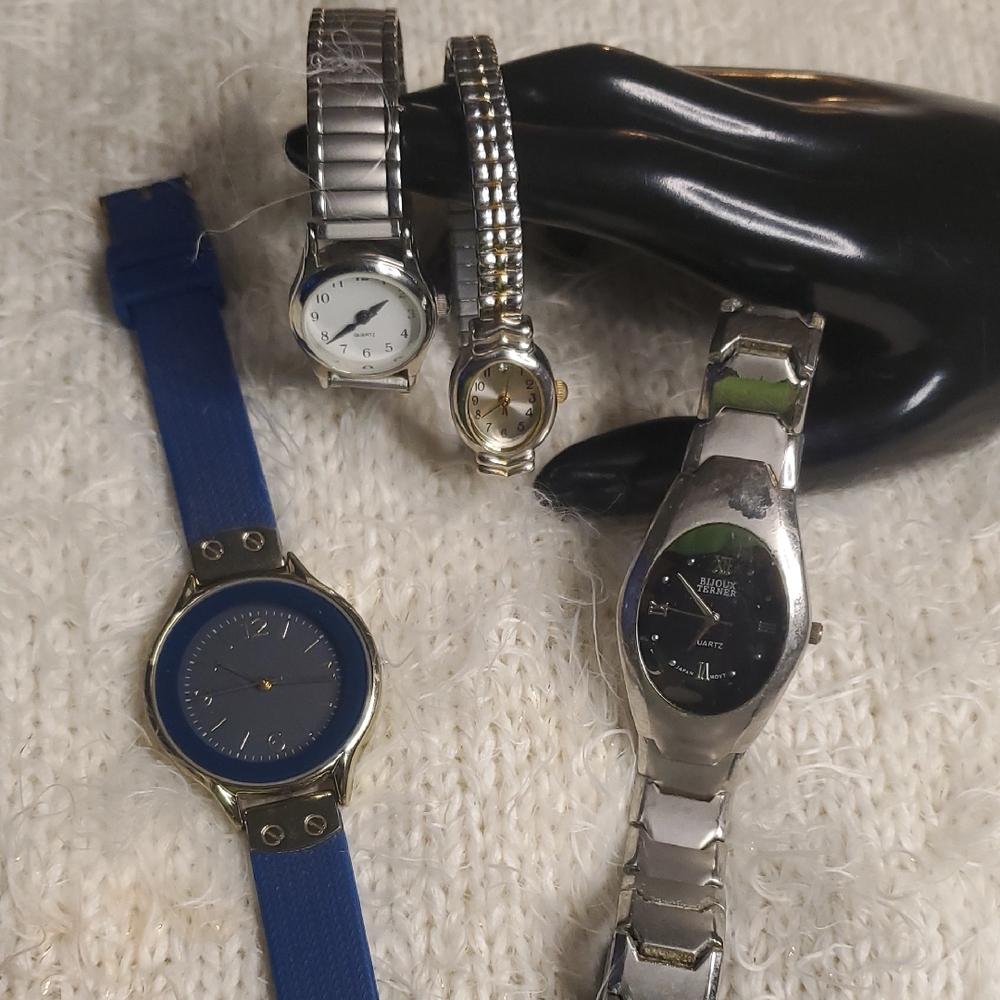 Lot Of 4 Vintage Ladies Watch